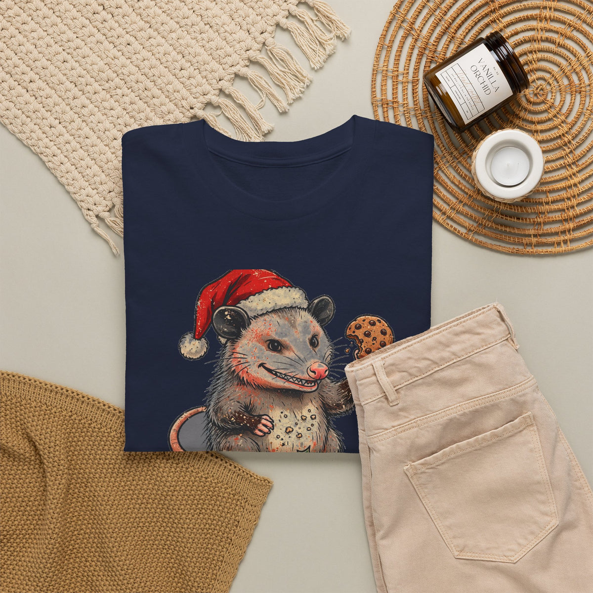 En la Lista de los Traviesos - Zarigueya de Navidad - Camiseta en Espanol - Edicion Economica