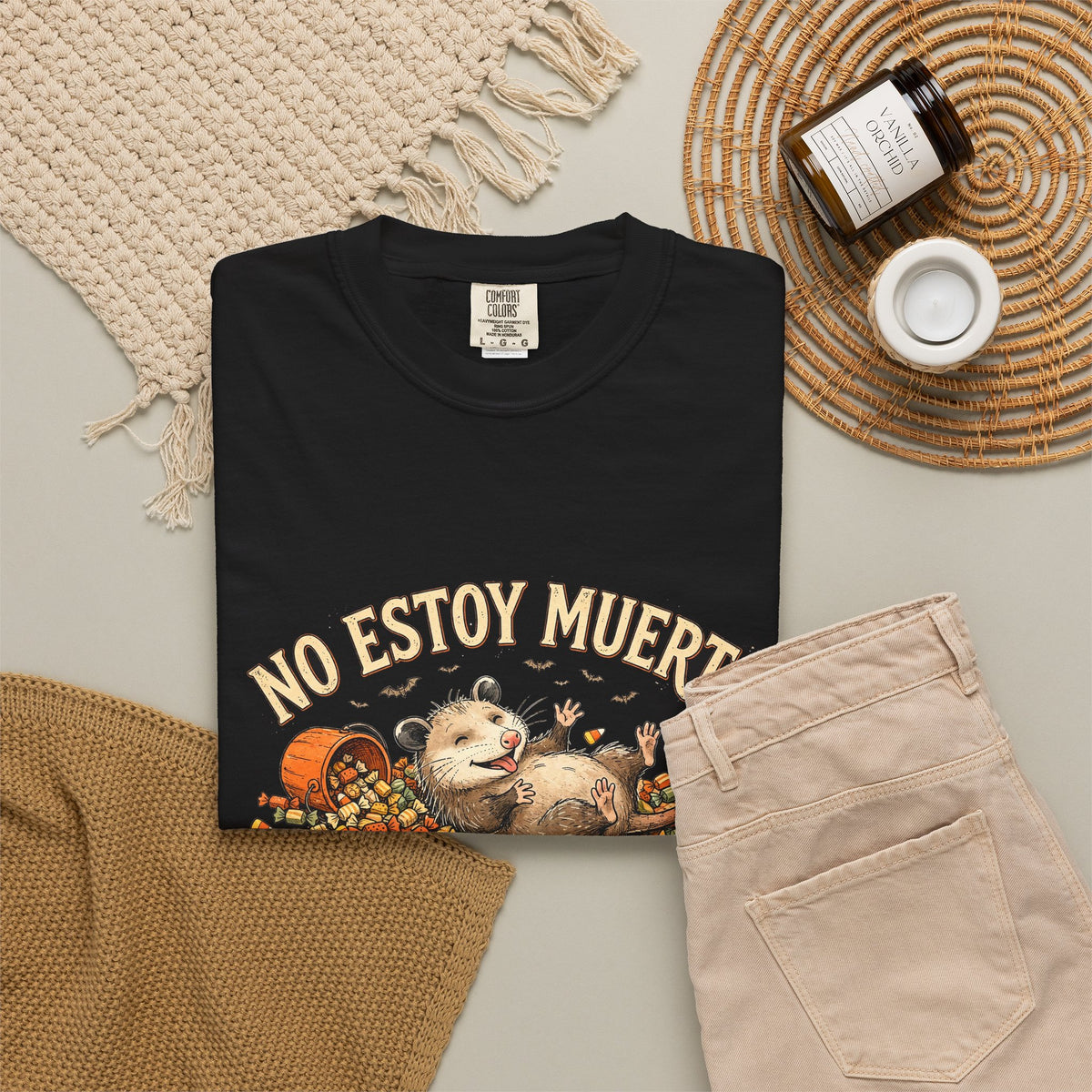 Camiseta Zarigüeya de Halloween - No Estoy Muerto, Solo Estoy en Coma de Azúcar, Tlacuache Divertido entre Dulces