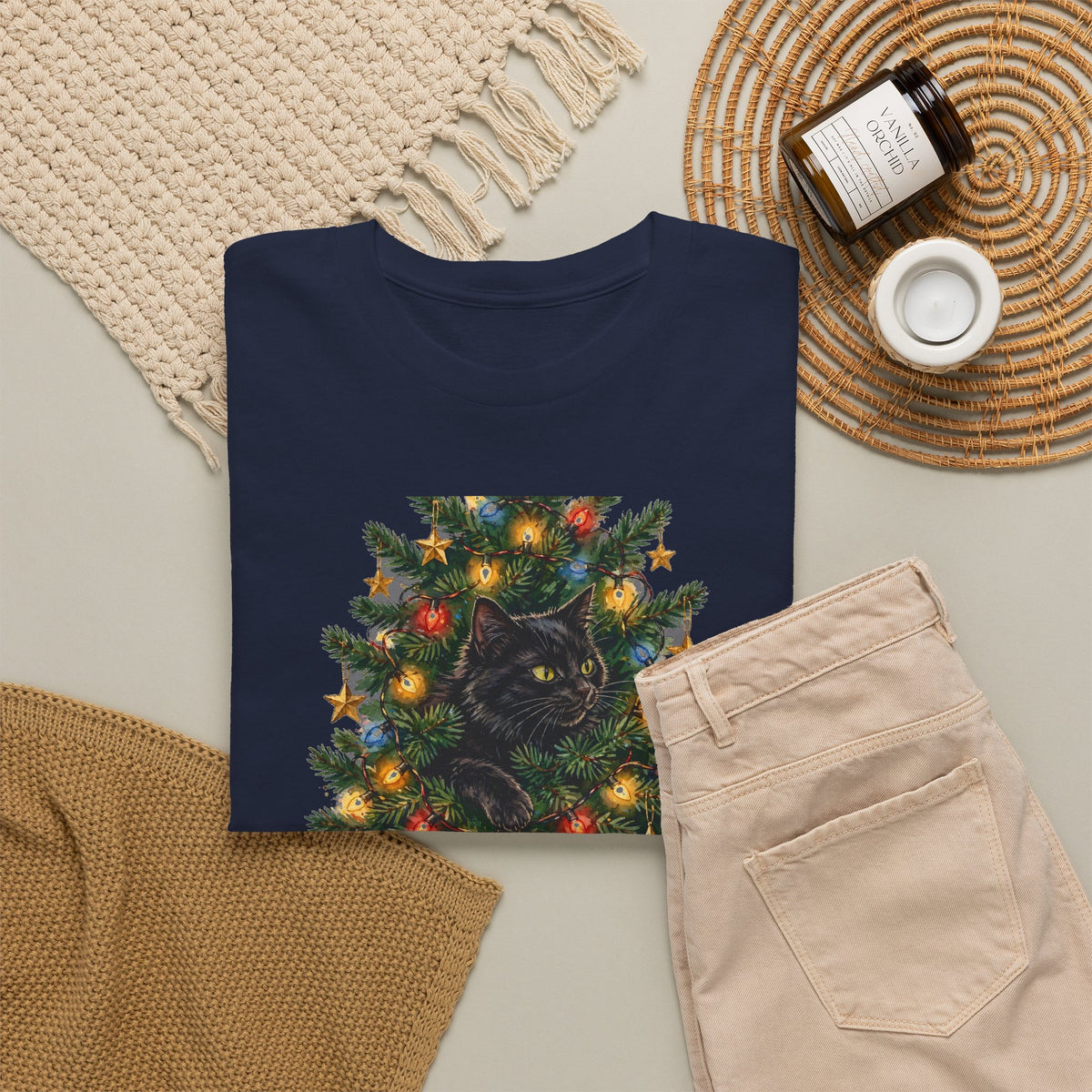 Gato en el Arbol de Navidad - Por Esto No Podemos Tener un Arbol Bonito - Camiseta en Espanol - Edicion Economica