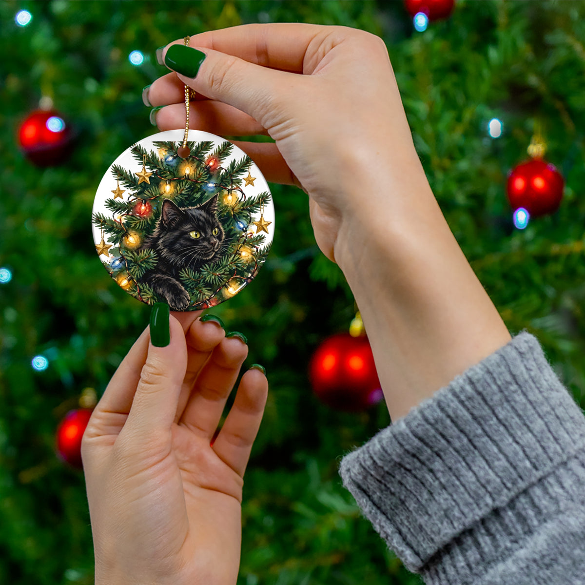 Gato en el Arbol de Navidad - Adorno Navideno de Ceramica - Regalo en Espanol