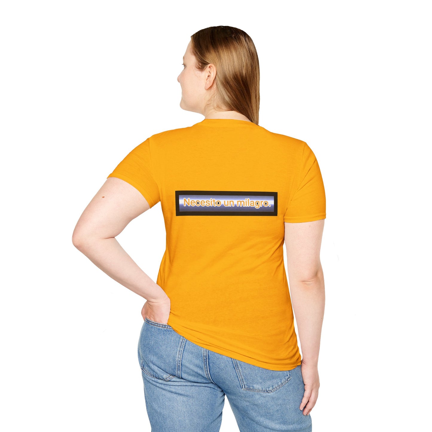Necesito un milagro. -Unisex Softstyle T-Shirt