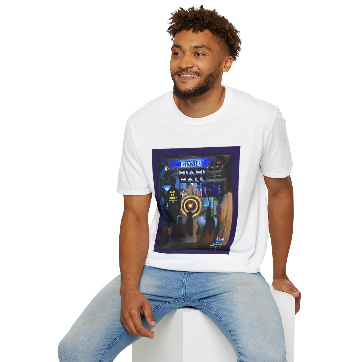 Miami Alien Mall 2 - Unisex Softstyle T-Shirt